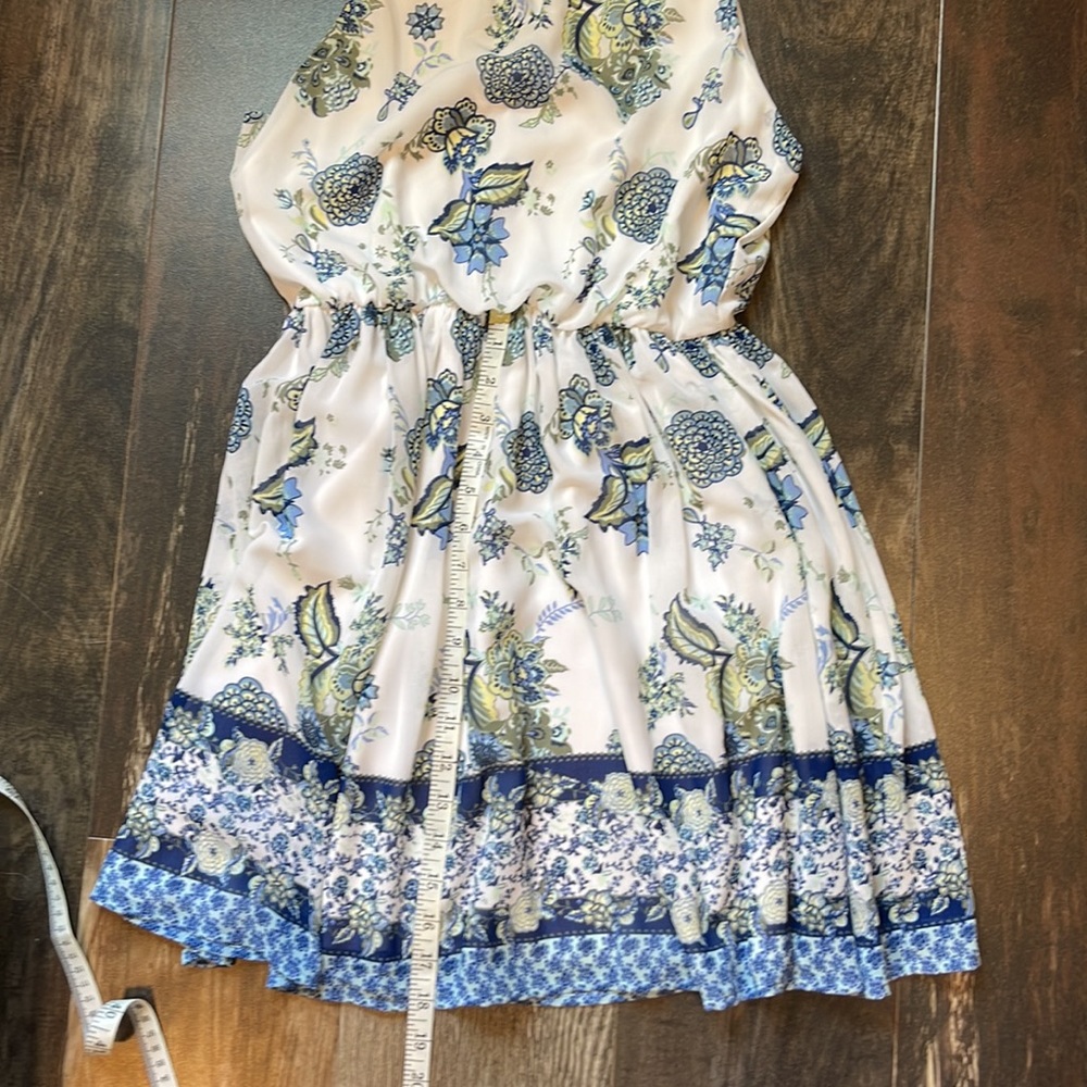 Floral Spring Dress - Picture 5 of 7